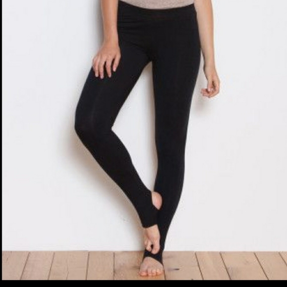 fabletics yoga pants